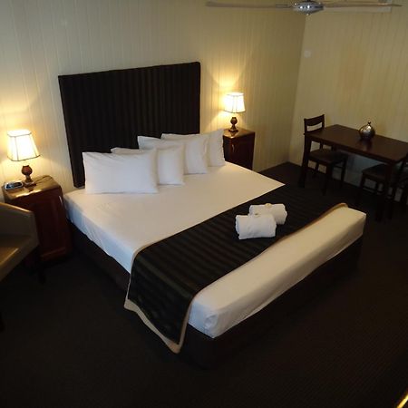 Country Plaza Motor Inn Mackay Cameră foto