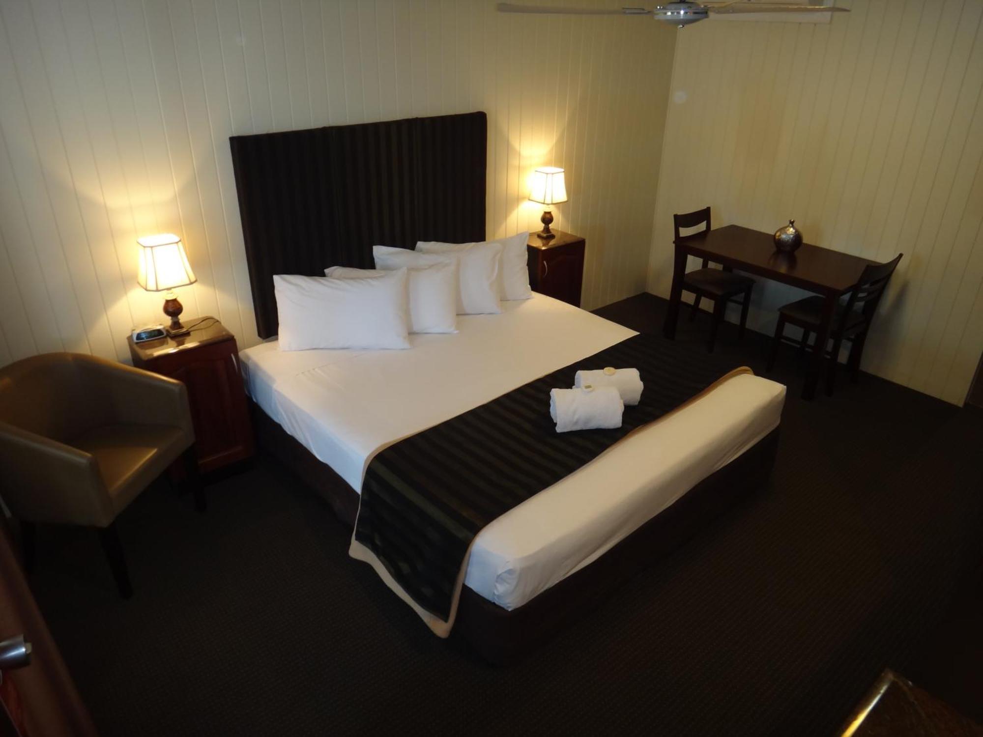 Country Plaza Motor Inn Mackay Cameră foto